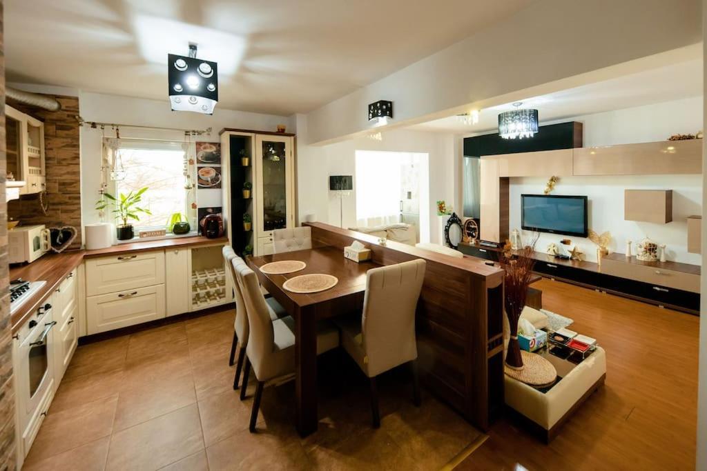 Apartament Lux Crialy - 75 M2 - Free Parking Timişoara Eksteriør billede